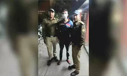 Dehradun में चेन स्नैचर गिरफ्तार, इंस्टाग्राम वीडियो को बताया मकसद Dehradun में चेन स्नैचर गिरफ्तार, इंस्टाग्राम वीडियो को बताया मकसद