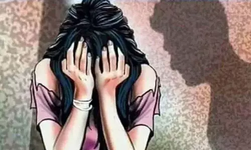 संदिग्ध रूप से मृत महिला के मामले में सनसनीखेज विवरण