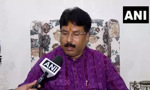 मंत्री कृष्ण चंद्र महापात्र ने दी आपात तैयारियों की जानकारी मंत्री कृष्ण चंद्र महापात्र ने दी आपात तैयारियों की जानकारी