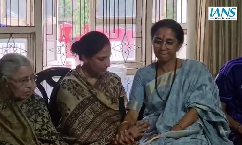 NCP सांसद Supriya Sule ने पूर्व विधायक Rajeev Deshmukh के परिवार से जताया दुख