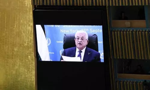 फ़िलिस्तीनी राष्ट्रपति Abbas ने हुसैन अल-शेख को उत्तराधिकारी बनाया