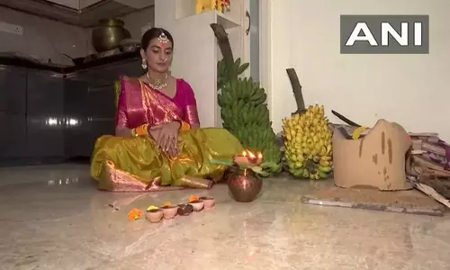 अक्षरा सिंह ने छठ पूजा की दी शुभकामनाएं, बिहार चुनाव में सही नेताओं के चुनाव पर जोर