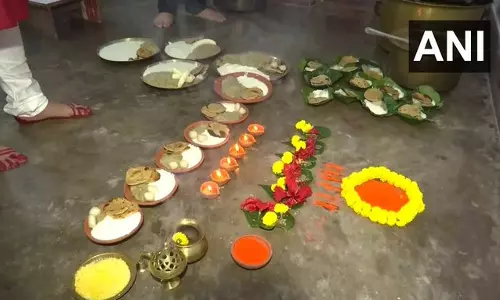 रांची में छठ महापर्व का खारना आज: भक्तों ने पूरे विधि-विधान से किया पूजन, घरों में गूंजे छठी माई के गीत रांची में छठ महापर्व का खारना आज: भक्तों ने पूरे विधि-विधान से किया पूजन, घरों में गूंजे छठी माई के गीत