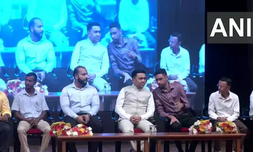 गोवा सीएम प्रमोद सावंत ने संखल में ‘माझे घर योजना’ के फॉर्म किए वितरित, कहा- हर नागरिक को मिलेगा अपना पक्का घर गोवा सीएम प्रमोद सावंत ने संखल में ‘माझे घर योजना’ के फॉर्म किए वितरित, कहा- हर नागरिक को मिलेगा अपना पक्का घर