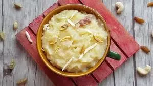 Banana Halwa : इस रेसिपी को फॉलो कर फटाफट बना लें बनाना हलवा Banana Halwa : इस रेसिपी को फॉलो कर फटाफट बना लें बनाना हलवा