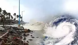 Bengal: चक्रवाती तूफान का असर, कई जिलों में भारी बारिश की चेतावनी Bengal: चक्रवाती तूफान का असर, कई जिलों में भारी बारिश की चेतावनी