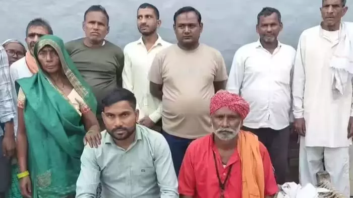 13 साल बाद जिंदा घर लौटा मरा बेटा, लोग अचंभे में पड़ गए 13 साल बाद जिंदा घर लौटा मरा बेटा, लोग अचंभे में पड़ गए