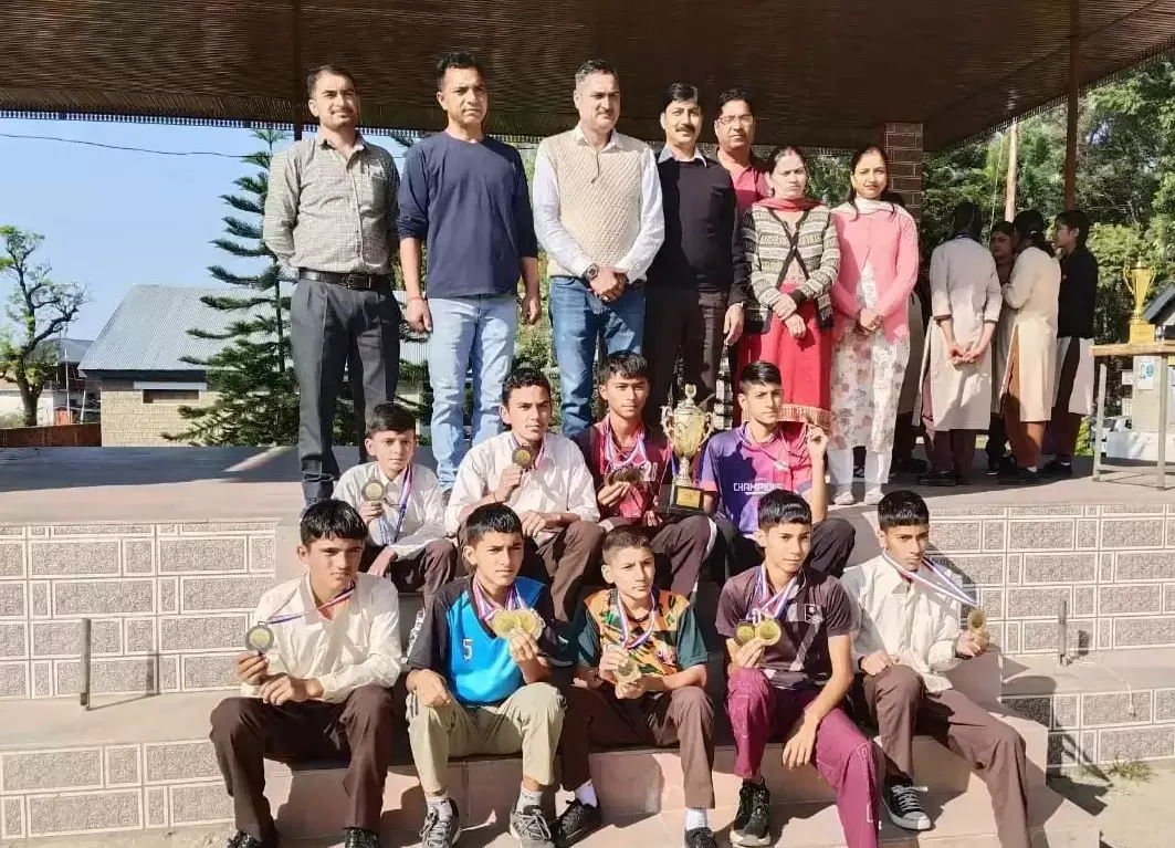 Mandi: जिला एथलेटिक मीट में चौंतड़ा स्कूल के धुरंधरों का प्रदर्शन Mandi: जिला एथलेटिक मीट में चौंतड़ा स्कूल के धुरंधरों का प्रदर्शन