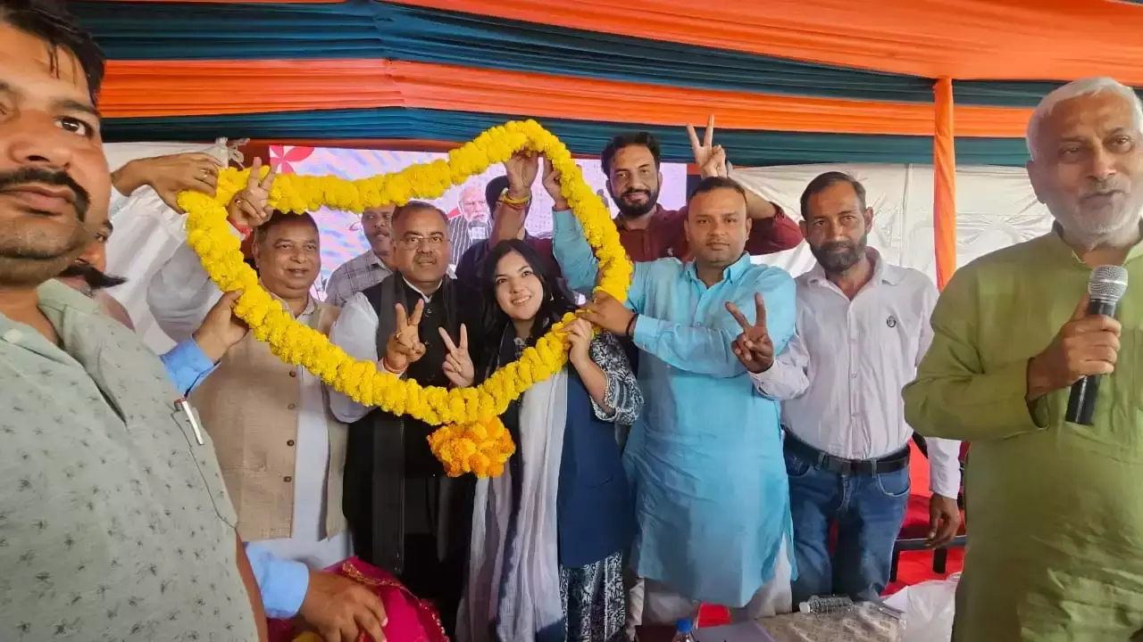 Jammu: अब्दुल्ला सरकार विफल, मोदी का मॉडल सफल साबित हो रहा: चुघ Jammu: अब्दुल्ला सरकार विफल, मोदी का मॉडल सफल साबित हो रहा: चुघ
