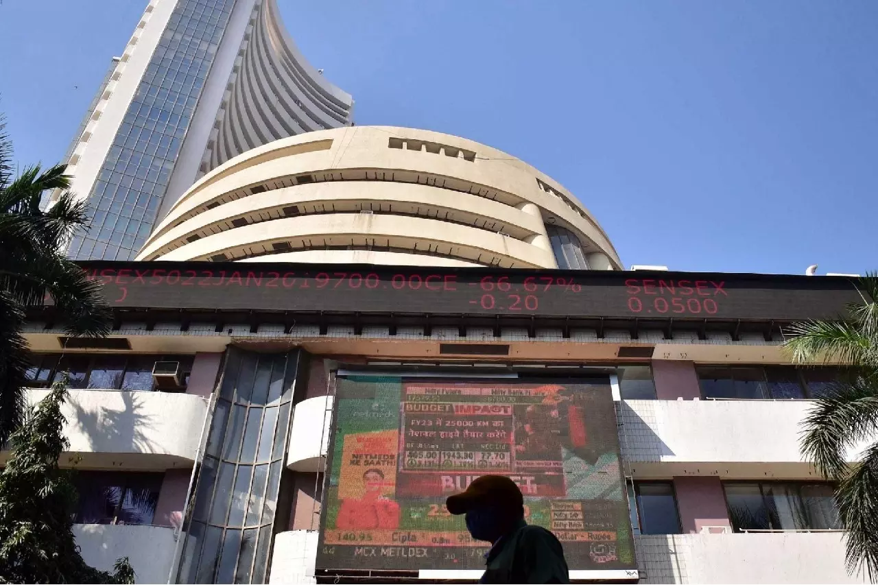 US-China व्यापार वार्ता सकारात्मक रहने से भारतीय बाजार बढ़त के साथ खुले US-China व्यापार वार्ता सकारात्मक रहने से भारतीय बाजार बढ़त के साथ खुले