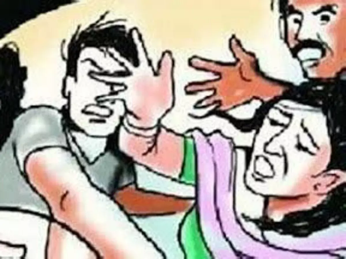 Sultanpur: दबंगों ने दंपति पर किया जानलेवा हमला Sultanpur: दबंगों ने दंपति पर किया जानलेवा हमला