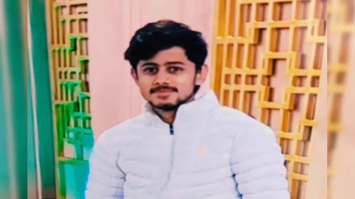 Faridabad: बहनों की फर्जी AI तस्वीरों पर ब्लैकमेल, युवक ने जीवन समाप्त किया Faridabad: बहनों की फर्जी AI तस्वीरों पर ब्लैकमेल, युवक ने जीवन समाप्त किया