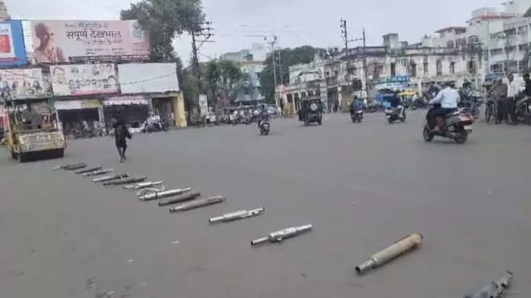 मॉडिफाइड साइलेंसर के खिलाफ अनोखी कार्रवाई, एएसपी खुद उतरे मैदान में मॉडिफाइड साइलेंसर के खिलाफ अनोखी कार्रवाई, एएसपी खुद उतरे मैदान में