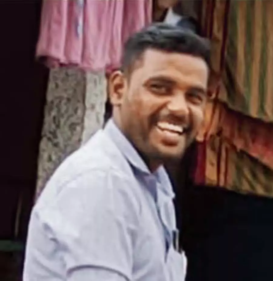 Lingasugur : बिजली के तार से टकराने से लाइनमैन की मौत हो गई Lingasugur : बिजली के तार से टकराने से लाइनमैन की मौत हो गई