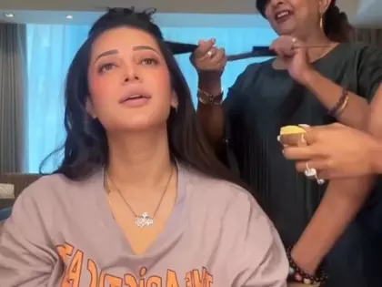 श्रुति और कमल हासन का मजेदार फोन कॉल, फैंस हुए हंसी के ठहाकों के शिकार श्रुति और कमल हासन का मजेदार फोन कॉल, फैंस हुए हंसी के ठहाकों के शिकार