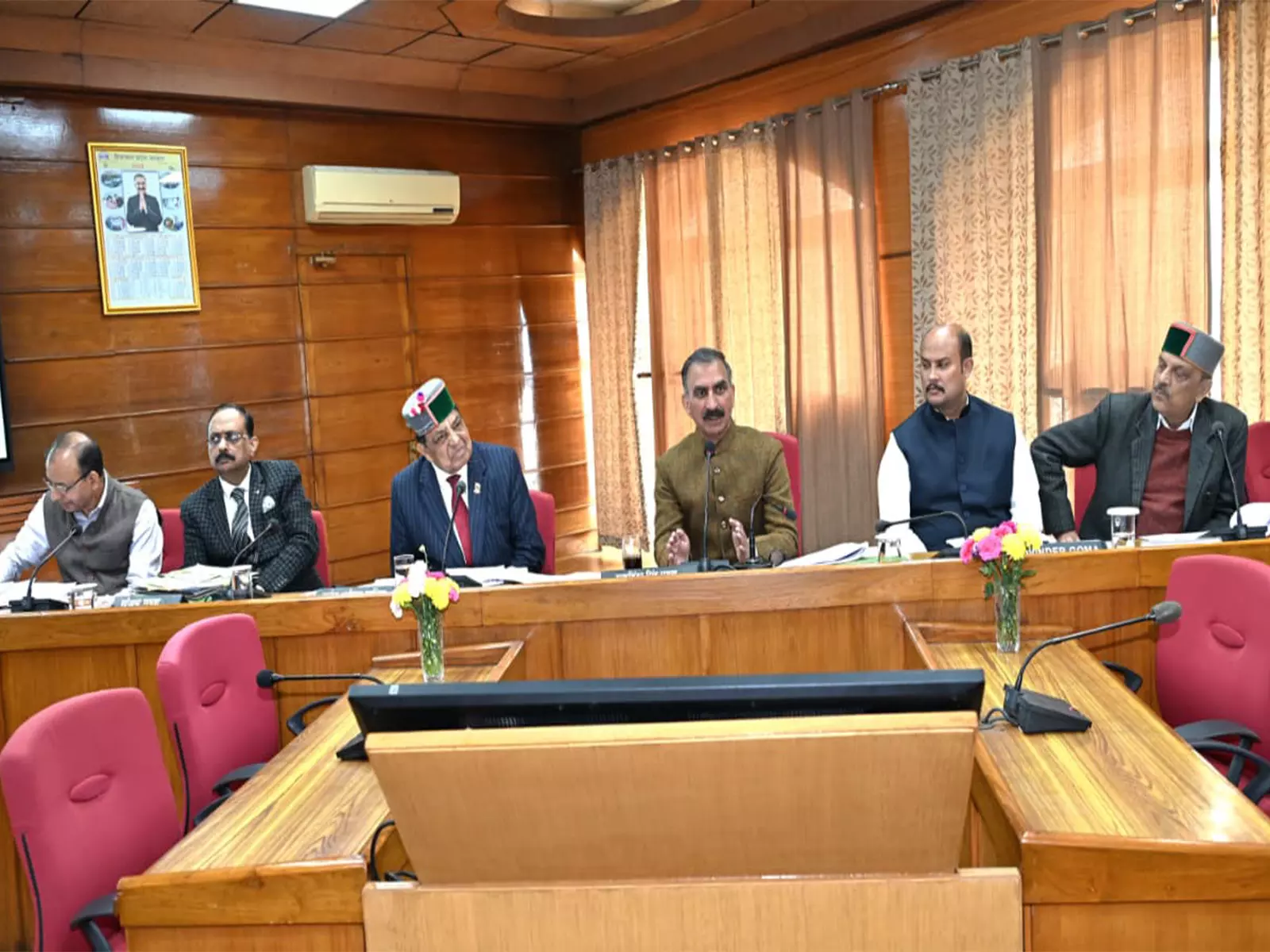 अनुसूचित जातियों के कल्याण के लिए सरकार संवेदनशीलता के साथ काम कर रही है: हिमाचल CM अनुसूचित जातियों के कल्याण के लिए सरकार संवेदनशीलता के साथ काम कर रही है: हिमाचल CM