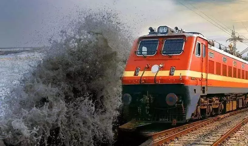 Cyclone Montha दक्षिण मध्य रेलवे के यात्रियों के लिए मुख्य निर्देश Cyclone Montha दक्षिण मध्य रेलवे के यात्रियों के लिए मुख्य निर्देश