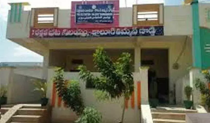 पुलिस विभाग में भ्रष्टाचार के आरोप.. एक police कांस्टेबल को नौकरी से निकाल दिया गया? पुलिस विभाग में भ्रष्टाचार के आरोप.. एक police कांस्टेबल को नौकरी से निकाल दिया गया?