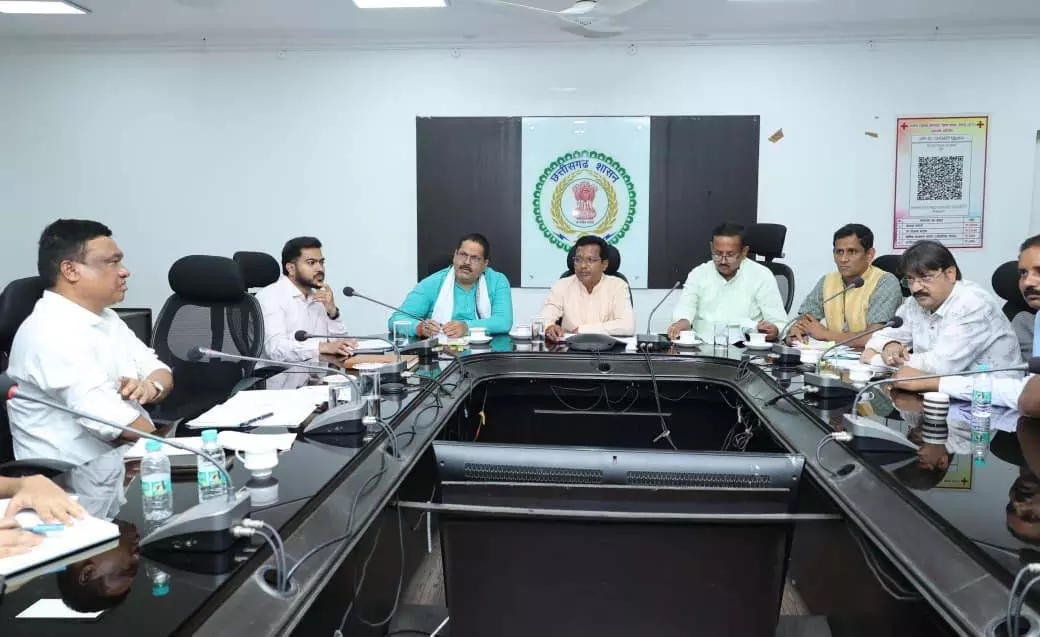 सांसद राठिया और सांसद सिंह ने “यूनिटी मार्च” की तैयारियों के संबंध में ली समीक्षा बैठक सांसद राठिया और सांसद सिंह ने “यूनिटी मार्च” की तैयारियों के संबंध में ली समीक्षा बैठक