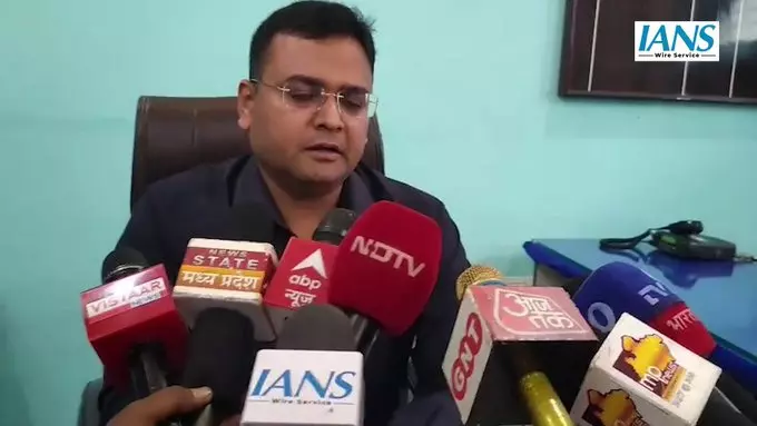 लाठी-डंडों और रॉड से हमला, 14 आरोपी नामजद – पुलिस ने जांच शुरू की लाठी-डंडों और रॉड से हमला, 14 आरोपी नामजद – पुलिस ने जांच शुरू की