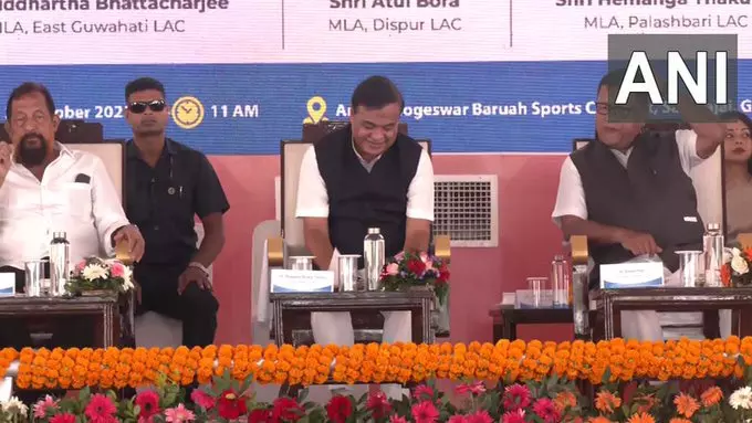 Assam के मुख्यमंत्री हिमंत बिस्वा सरमा ने ‘निजुत मोइना 2.0’ योजना के तहत लाभार्थियों को चेक वितरित किए Assam के मुख्यमंत्री हिमंत बिस्वा सरमा ने ‘निजुत मोइना 2.0’ योजना के तहत लाभार्थियों को चेक वितरित किए