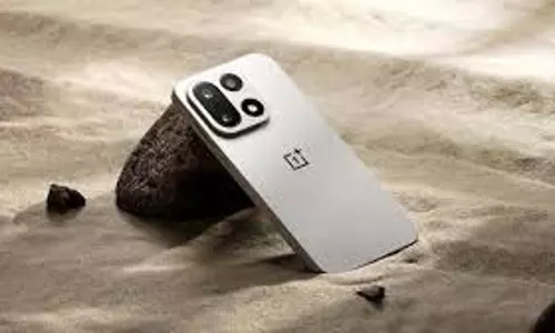 OnePlus 15 :लॉन्च से पहले जान लें फीचर्स और अनुमानित कीमत OnePlus 15 :लॉन्च से पहले जान लें फीचर्स और अनुमानित कीमत
