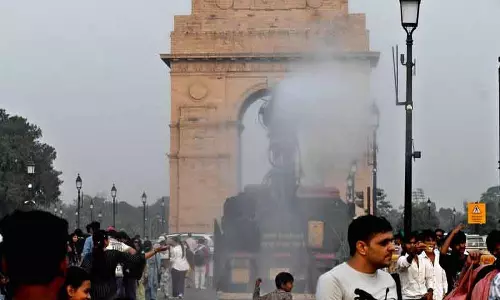लुटियंस Delhi में मिस्ट स्प्रेयर अभियान का दूसरा चरण शुरू लुटियंस Delhi में मिस्ट स्प्रेयर अभियान का दूसरा चरण शुरू
