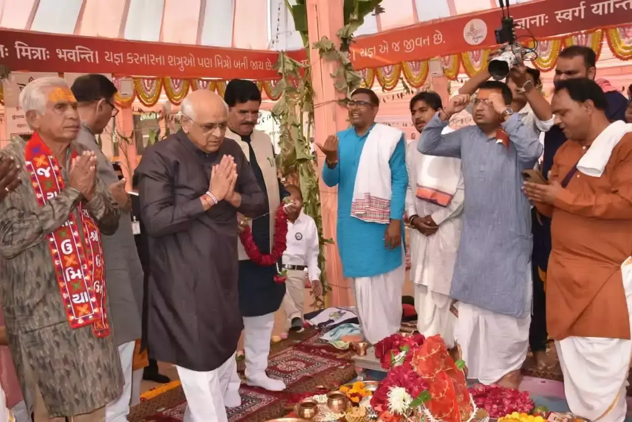 Gandhinagar: विकास-विरासत का संतुलन बनाए बिना नहीं बन सकता विकसित गुजरात: CM पटेल Gandhinagar: विकास-विरासत का संतुलन बनाए बिना नहीं बन सकता विकसित गुजरात: CM पटेल