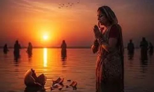 Chhath Puja 2025: भूल से टूट जाए छठ का निर्जला व्रत, तो ऐसे करें प्रायश्चित Chhath Puja 2025: भूल से टूट जाए छठ का निर्जला व्रत, तो ऐसे करें प्रायश्चित