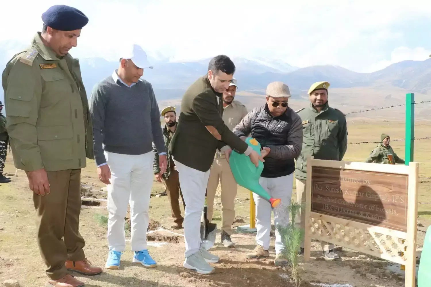 Budgam: पीर पंजाल वन प्रभाग के तोसामैदान में प्रगति कार्यों पर बैठक Budgam: पीर पंजाल वन प्रभाग के तोसामैदान में प्रगति कार्यों पर बैठक