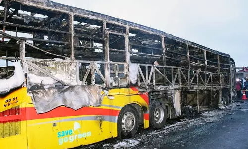 Andhra bus fire tragedy: बाइक सवार नशे में था, फोरेंसिक रिपोर्ट से पुष्टि Andhra bus fire tragedy: बाइक सवार नशे में था, फोरेंसिक रिपोर्ट से पुष्टि