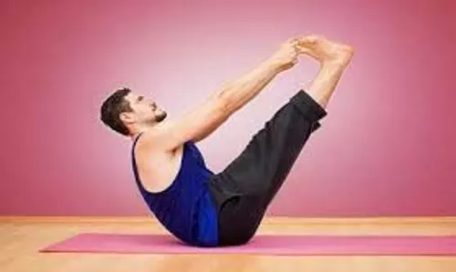 Yoga: शरीर की जकड़न और थकान दूर करने के लिए अपनाएं ये आसान योगासन Yoga: शरीर की जकड़न और थकान दूर करने के लिए अपनाएं ये आसान योगासन