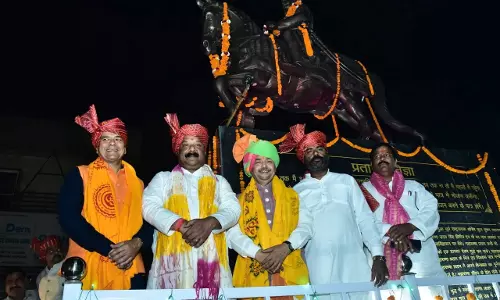 Bareilly: 2 फीट ऊंची अश्वारूढ़ प्रतिमा से उजागर हुआ महाराणा प्रताप का शौर्य Bareilly: 2 फीट ऊंची अश्वारूढ़ प्रतिमा से उजागर हुआ महाराणा प्रताप का शौर्य