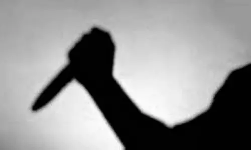 Kanpur में फार्मेसी मालिक ने लॉ स्टूडेंट पर बेरहमी से हमला किया Kanpur में फार्मेसी मालिक ने लॉ स्टूडेंट पर बेरहमी से हमला किया
