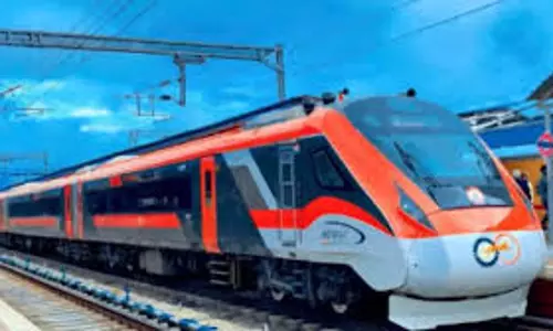 Bhopal: भोपाल-लखनऊ वंदे भारत एक्सप्रेस की तैयारी पूरी, जानें कब चलेगी ट्रेन Bhopal: भोपाल-लखनऊ वंदे भारत एक्सप्रेस की तैयारी पूरी, जानें कब चलेगी ट्रेन
