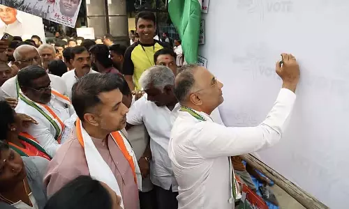 गांधीनगर में 11,200 फर्जी वोटर: स्वास्थ्य मंत्री दिनेश गुंडू राव गांधीनगर में 11,200 फर्जी वोटर: स्वास्थ्य मंत्री दिनेश गुंडू राव
