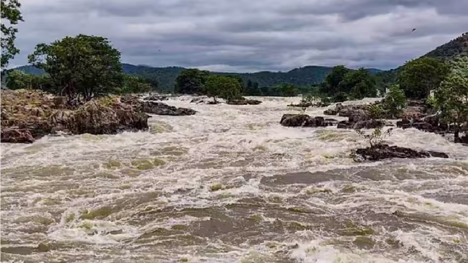 Assam : बंगाल की खाड़ी के ऊपर चक्रवात मोन्था का प्रभाव बढ़ा Assam : बंगाल की खाड़ी के ऊपर चक्रवात मोन्था का प्रभाव बढ़ा
