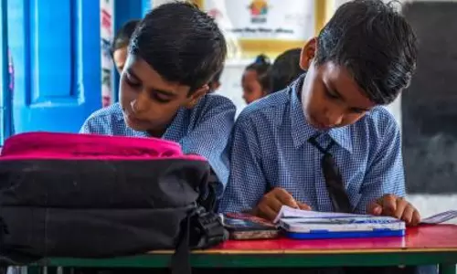 Andhra में चक्रवात मोन्था का खतरा, प्रभावित जिलों में स्कूल-कॉलेज बंद