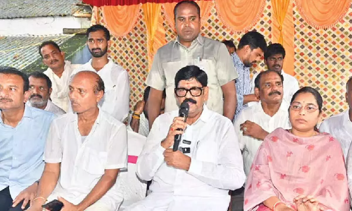 Andhra: नेल्लोर प्रशासन हाई अलर्ट पर Andhra: नेल्लोर प्रशासन हाई अलर्ट पर