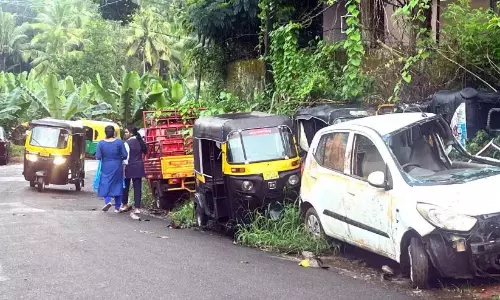 Kerala : आर्यनाड पुलिस स्टेशन में गाड़ियों की संख्या में बढ़ोतरी देखी गई