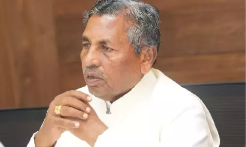 कांग्रेस में नेतृत्व को लेकर मतभेद, जी परमेश्वर ने मुनियप्पा के पक्ष में दिया बयान कांग्रेस में नेतृत्व को लेकर मतभेद, जी परमेश्वर ने मुनियप्पा के पक्ष में दिया बयान