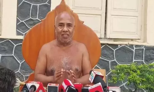 Acharya Guptinand Maharaj: सौदा रद्द होने तक लड़ाई जारी रहेगी Acharya Guptinand Maharaj: सौदा रद्द होने तक लड़ाई जारी रहेगी