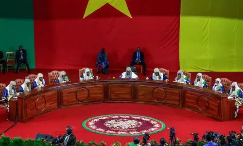 कैमरून के राष्ट्रपति Paul Biya को आठवें कार्यकाल के लिए चुना गया