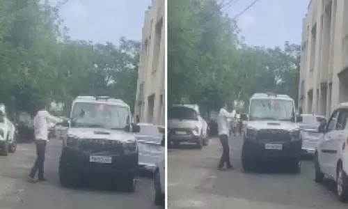 Nanded: अंधेरे में दिवाली को लेकर गुस्साए किसान ने तहसीलदार की गाड़ी तोड़ी