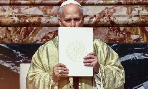 Pope Leo XIV की पहली विदेश यात्रा: बेरूत ब्लास्ट साइट पर प्रार्थना और तुर्की में वर्षगांठ समारोह Pope Leo XIV की पहली विदेश यात्रा: बेरूत ब्लास्ट साइट पर प्रार्थना और तुर्की में वर्षगांठ समारोह