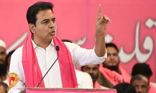 KTR ने सीएम कांग्रेस सरकार और सीएम रेवंत रेड्डी शासन पर व्यंग्य किया KTR ने सीएम कांग्रेस सरकार और सीएम रेवंत रेड्डी शासन पर व्यंग्य किया