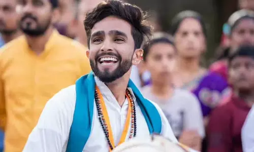फिल्म उद्योग में त्रासदी.. 25 वर्षीय युवा अभिनेता की आत्महत्या..! फिल्म उद्योग में त्रासदी.. 25 वर्षीय युवा अभिनेता की आत्महत्या..!