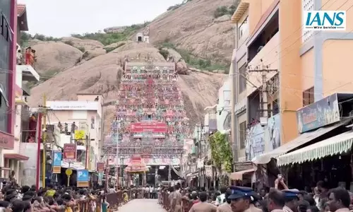 मदुरै के तिरुपरंकुंद्रम मंदिर में उमड़ा जनसैलाब