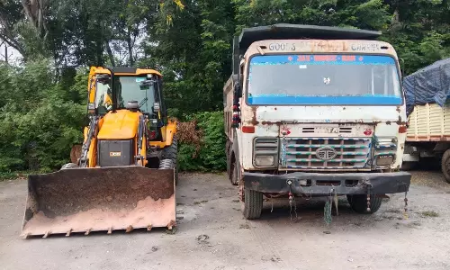 खनिज विभाग की बड़ी कार्रवाई, अवैध खनन करते 8 वाहन जब्त