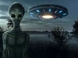 Science: एलियंस हैं या नहीं, वैज्ञानिकों ने कर दिया बड़ा दावा Science: एलियंस हैं या नहीं, वैज्ञानिकों ने कर दिया बड़ा दावा